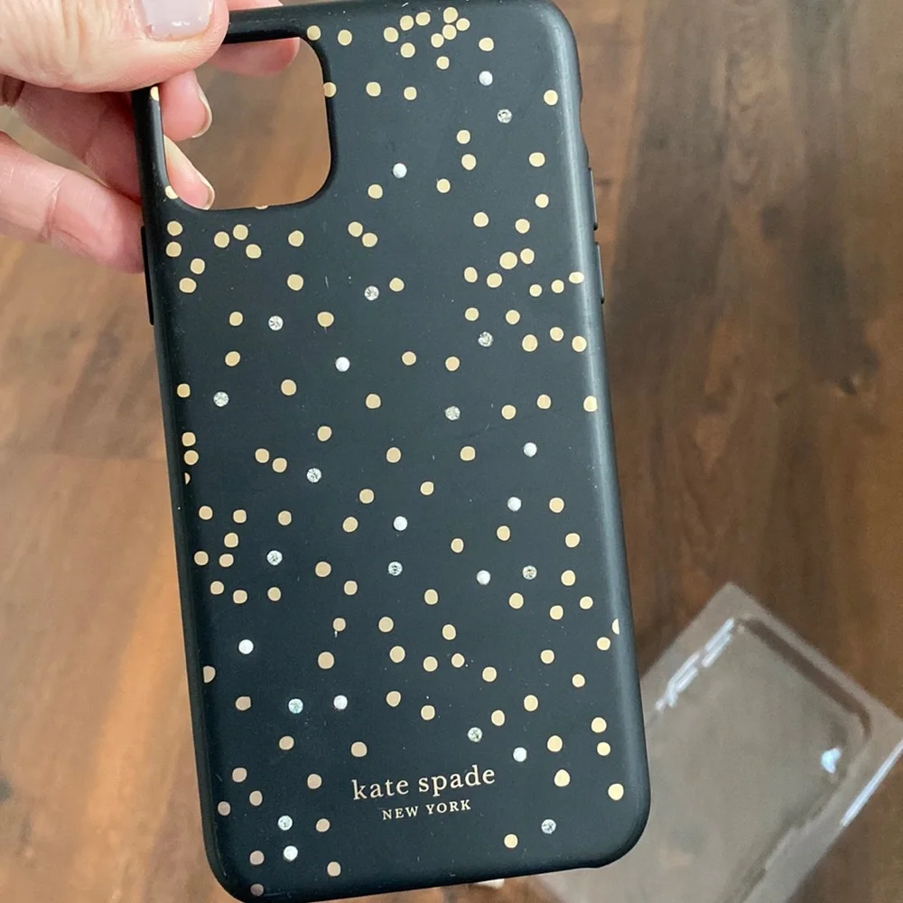 New !! I phone 11 Kate Spade case,new,not used.